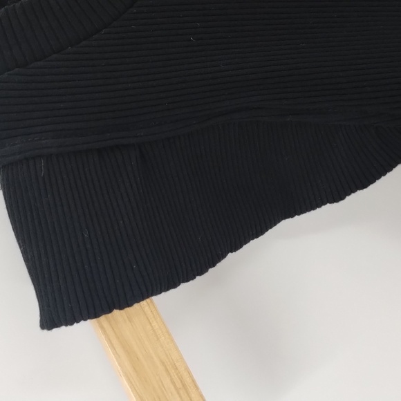 ALYA by Francesca's stretch top ribbed black size medium cropped ruffle sleeve - Picture 4 of 7